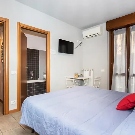 Residenza Il Fiore ベッド・アンド・ブレックファスト ベルガモ