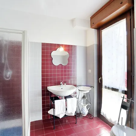 Residenza Il Fiore ベッド・アンド・ブレックファスト ベルガモ