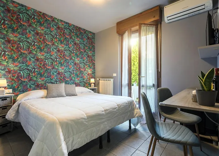 Residenza Il Fiore לינה וארוחת בוקר ברגמו